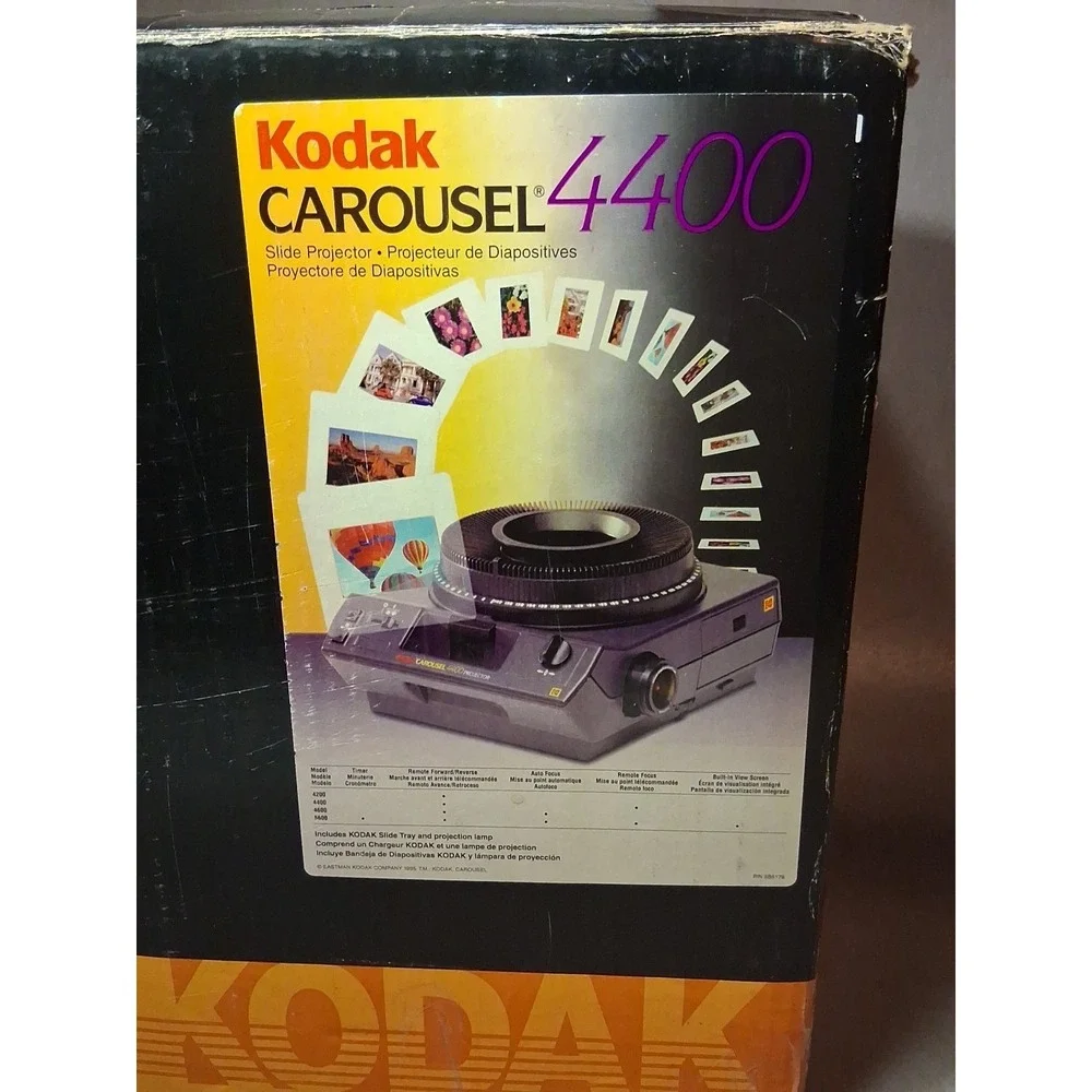 Kodak Carousel 4400 Slide Projector With Boxes, Remote, Ex Bulb, Manual. Nice